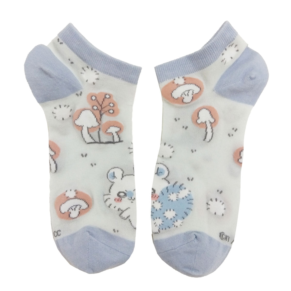 吉伊卡哇 薄型運動鞋襪（莫莫加採集 天空藍）女性用 ちいかわ 薄手スニーカー丈ソックス（モモンガ採取 サックス） レディース用